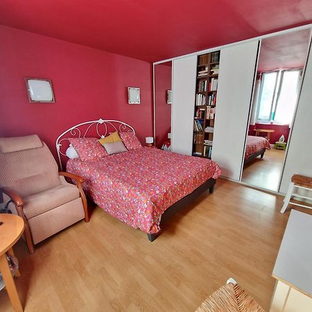 Chez Mamichou Apartamento Moret-sur-Loing Exterior foto
